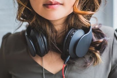 best in ear earphones under 5000